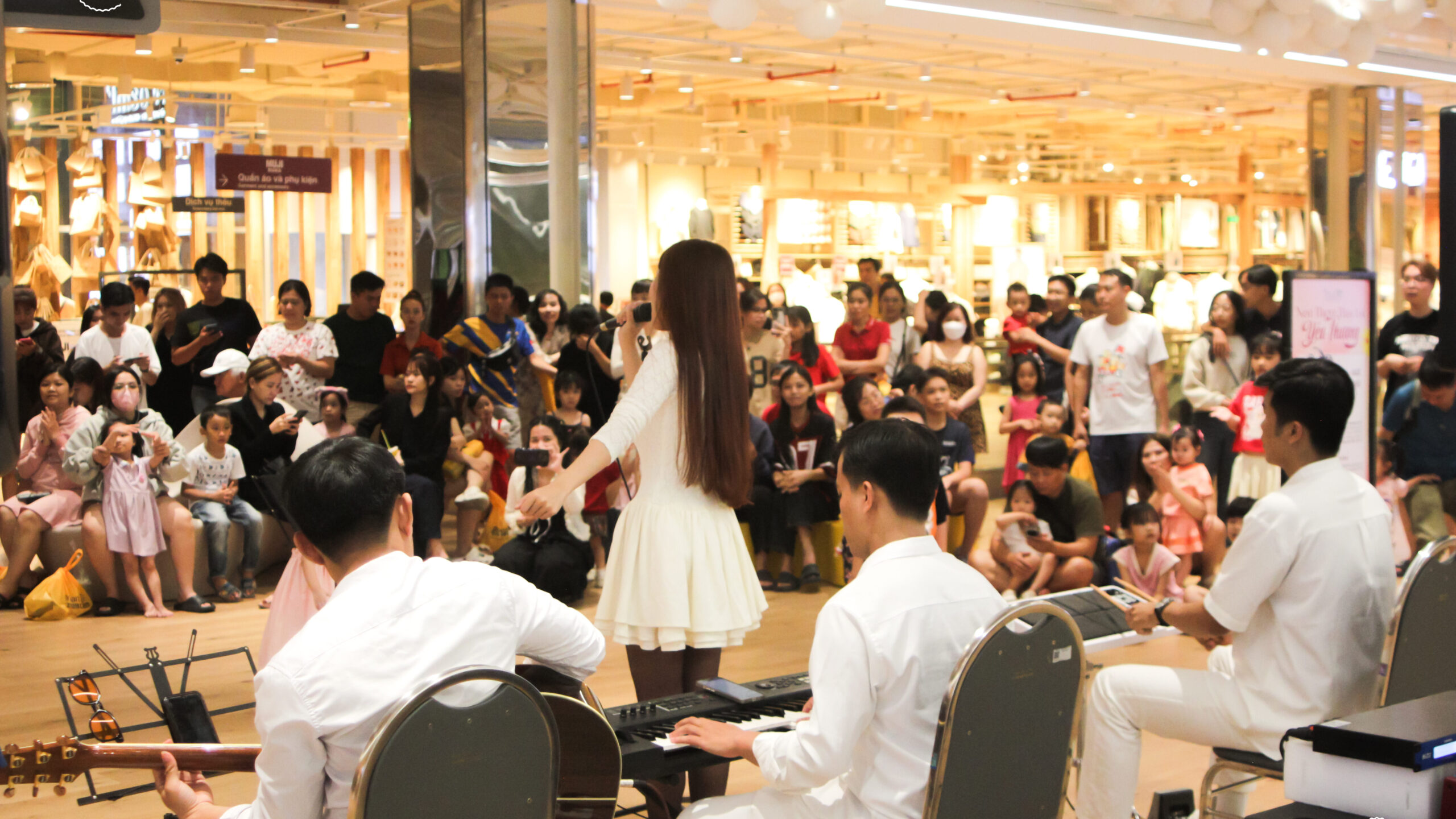 Thuê Ban Nhạc Chuyên Nghiệp TPHCM