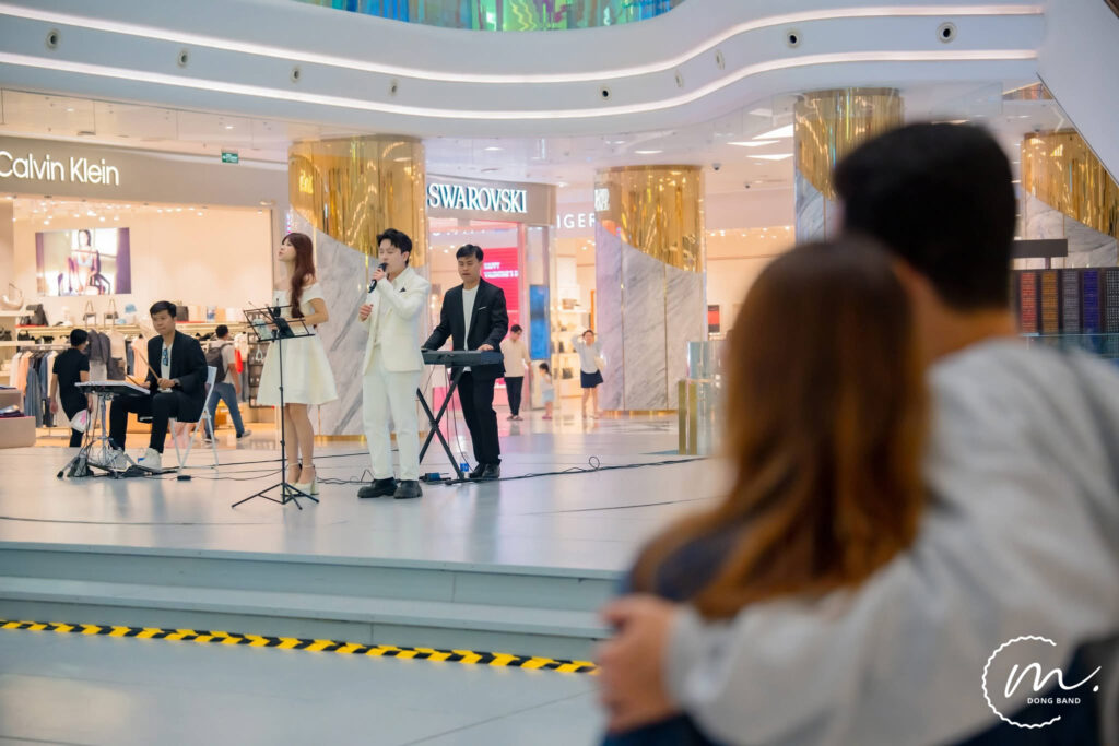 Sự Kiện Ban Nhạc Tại Thiso Mall Sala
