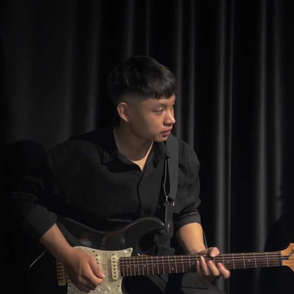 Cho thuê nhạc công guitar