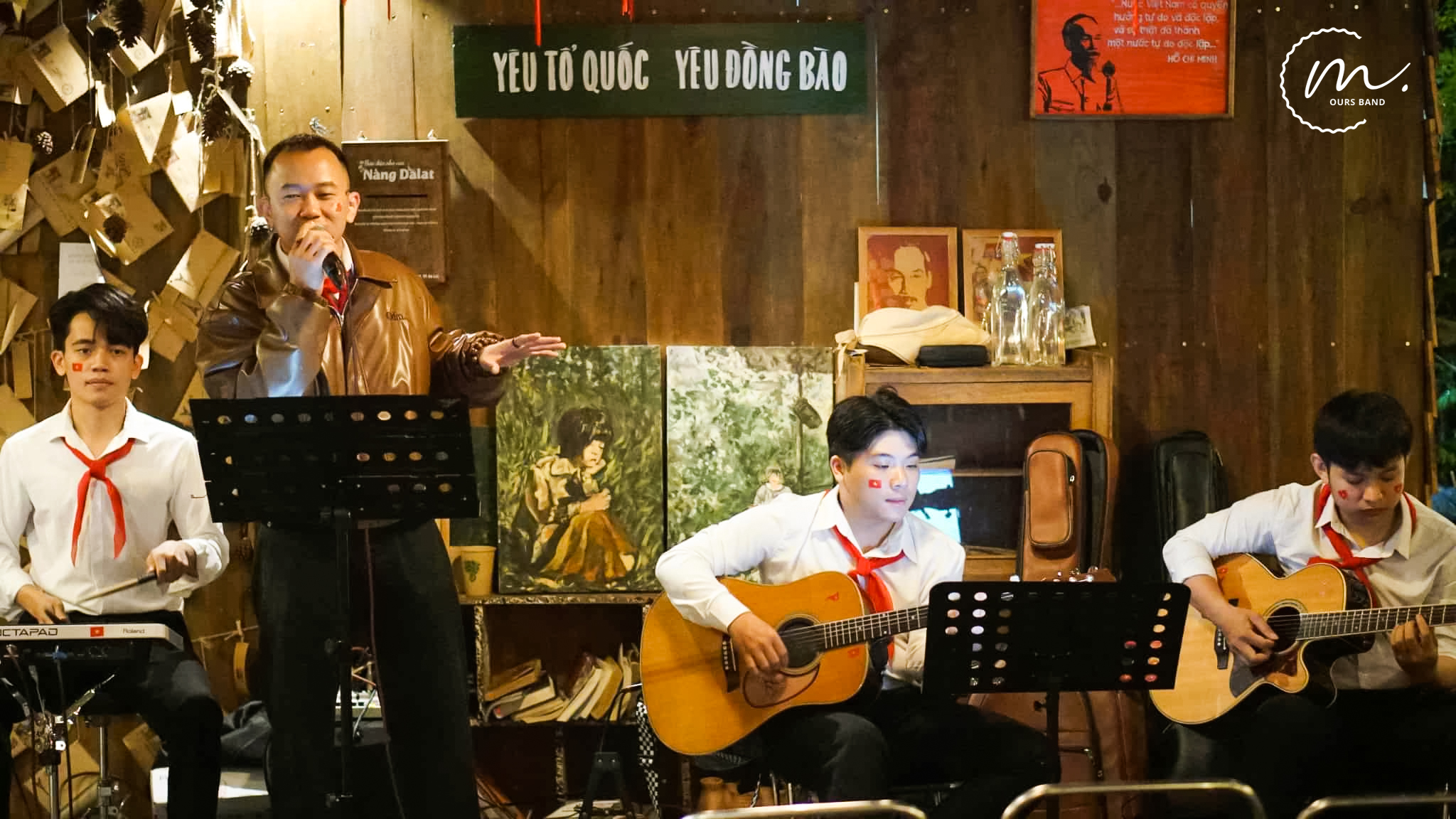 Thuê Ban Nhạc Acoustic Quán Cafe