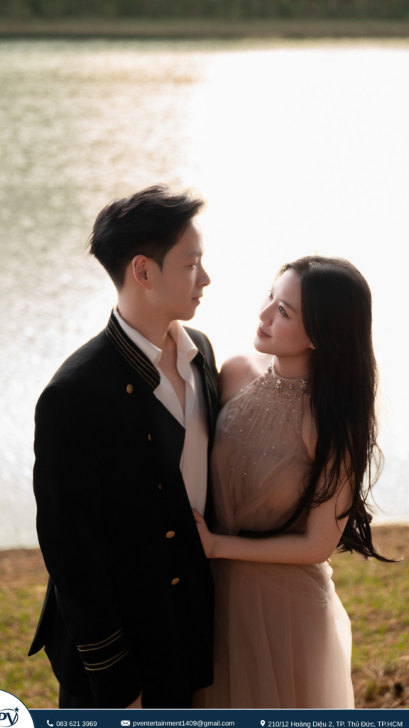 Tiệc cưới tổ chức bên bờ hồ
